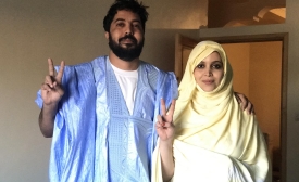 Les journalistes sahraouis Ahmed Ettanji et Nazha al-Khalidi (MEE/Mamina Hachimi)