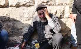 Un Palestinien pleure la mort de l’une des neuf victimes tuées lors d’un raid israélien sur le camp de réfugiés de Jénine en Cisjordanie le 26 janvier 2023 (AFP/Jaafar Ashtiyeh) 