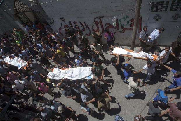 Funerals have become a regular sight in Gaza (MEE / Anne Paq) 