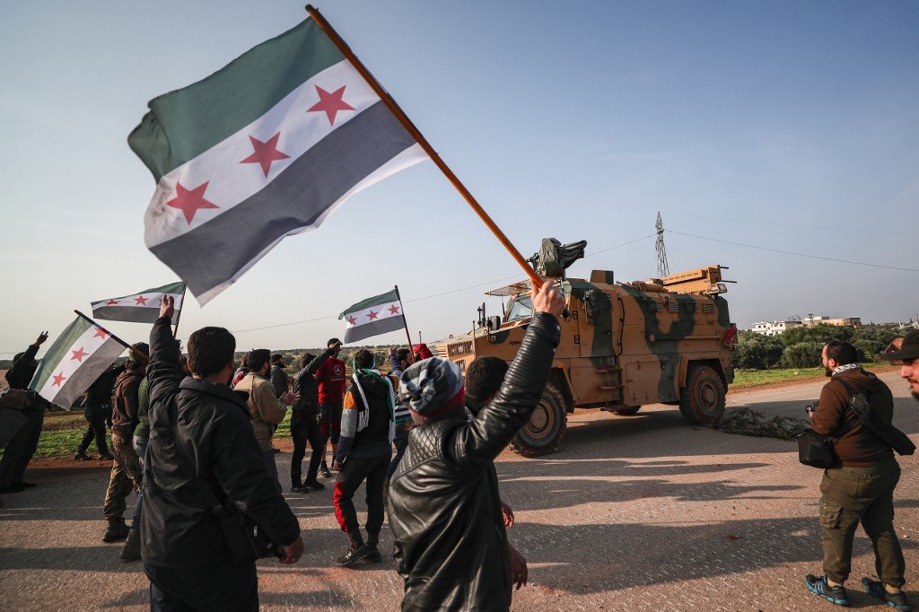 Le soulèvement en Syrie s’est rapidement transformé en une terrible guerre par procuration (AFP)
