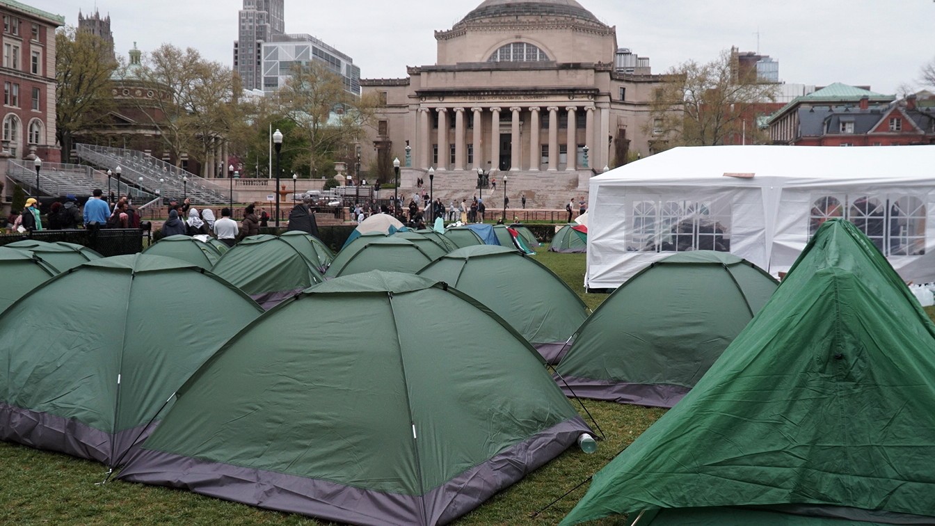 The Gaza solidarity encampment at the heart of Columbia University's campus, on 17 April 2024 (Azad Essa/MEE) 